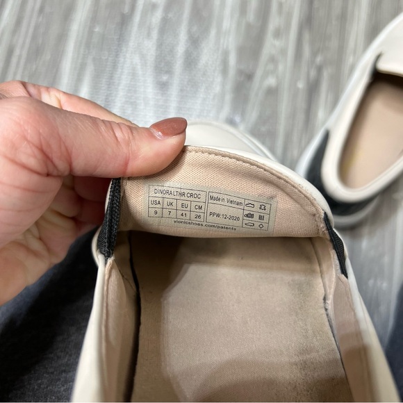 Vionic | Abyss Dinora Leather Sneaker - Picture 3 of 7